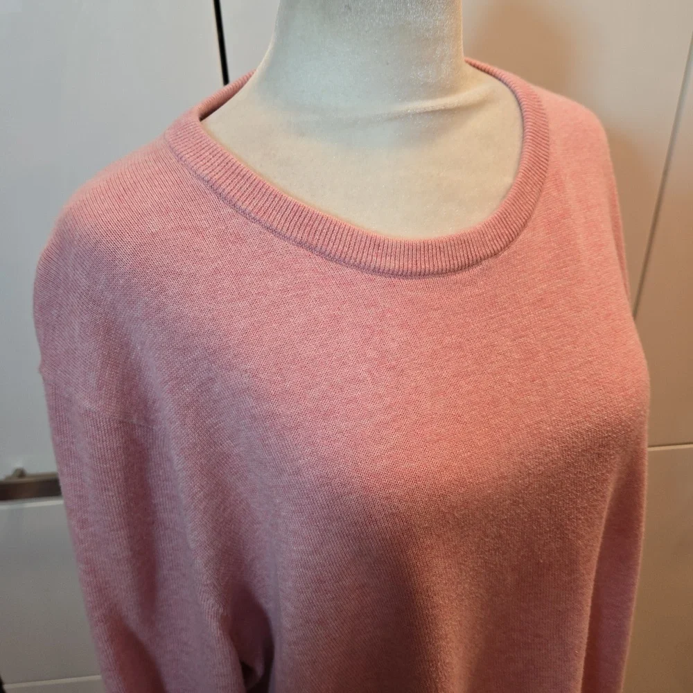 J. Crew 100% Cotton Baby Pink Crewneck Pullover Sweater Size Large - Picture 2 of 7